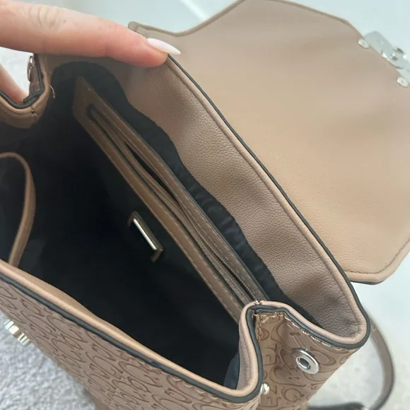 GUESS leather backpack - Picture 2 of 3